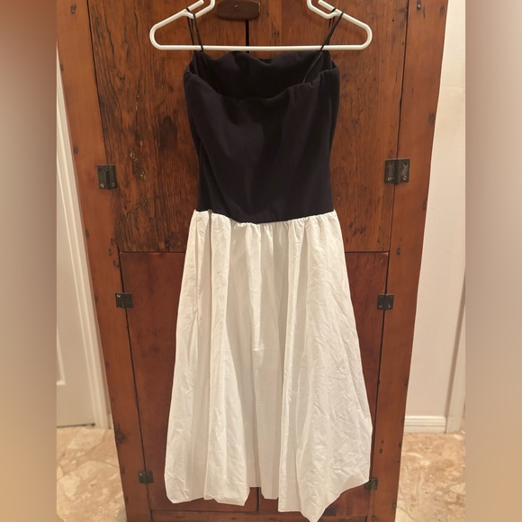 Steve Madden Black & White Balloon Dress - Picture 5 of 8